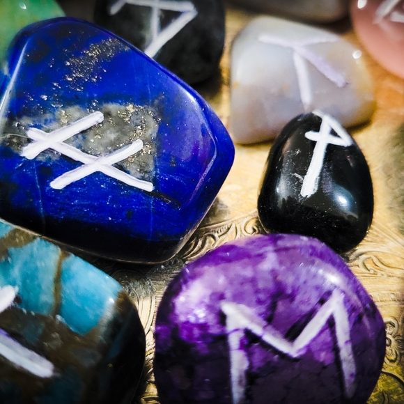 Handmade Runestone Mystery Box Set - Nordic Heathen Runes - Pagan Alter - Picture 6 of 10